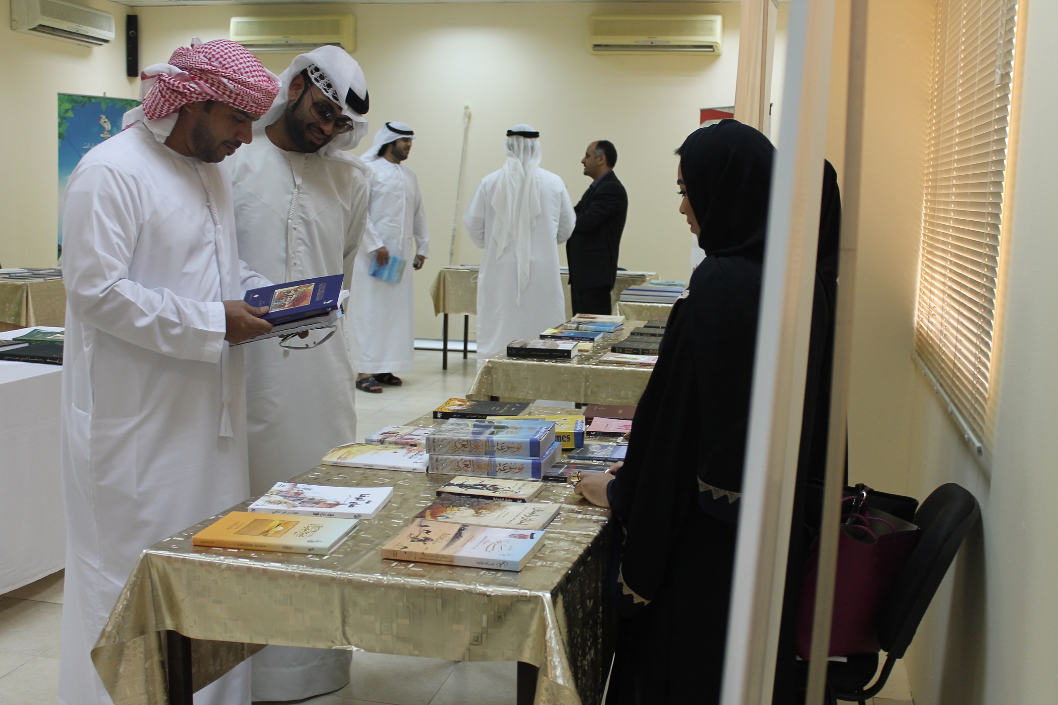 AAU and the Emirates Heritage Club Organize an Exhibition of Heritage Books AAU and the Emirates Heritage Club Organize an Exhibition of Heritage Books