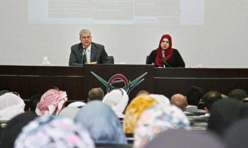 AAU President Meets with New Students