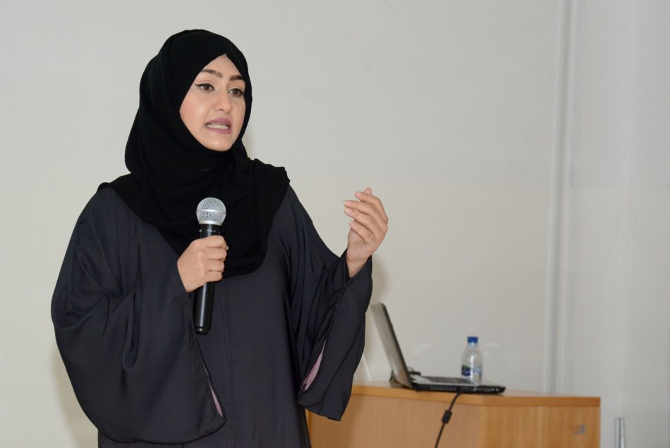 جامعة العين، جامعة العين للعلوم والتكنولوجيا، كلية الصيدلة، الصناعات الدوائية 