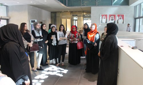 طلبة جامعة العين يزورون معهد مصدر للعلوم والتكنولوجيا