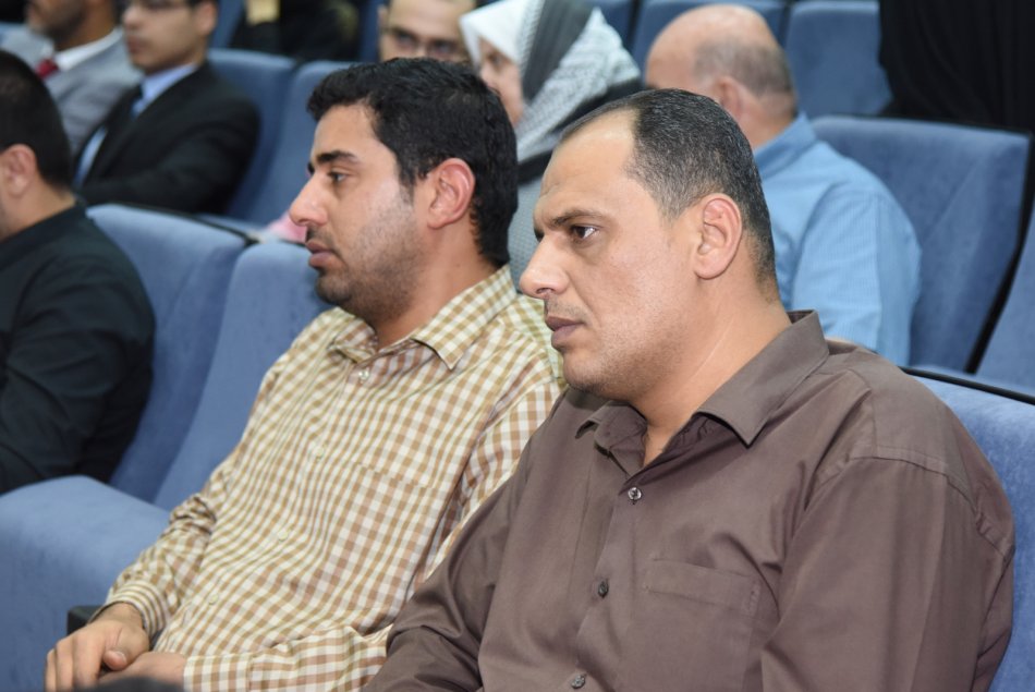 تحت شعار 