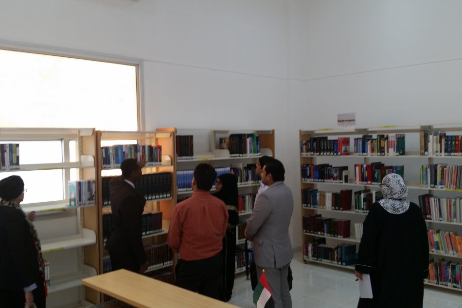   زيارة أعضاء هيئة التدريس الجدد مكتبة جامعة 