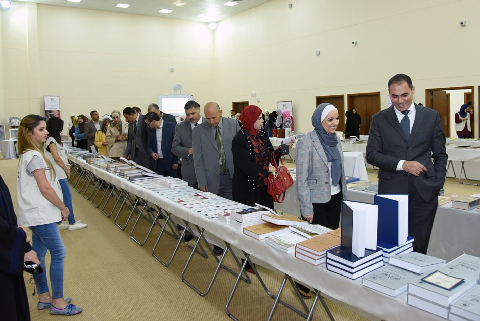 AlAin University, Al Ain, Abu Dhabi, AAU, reading, exhibition