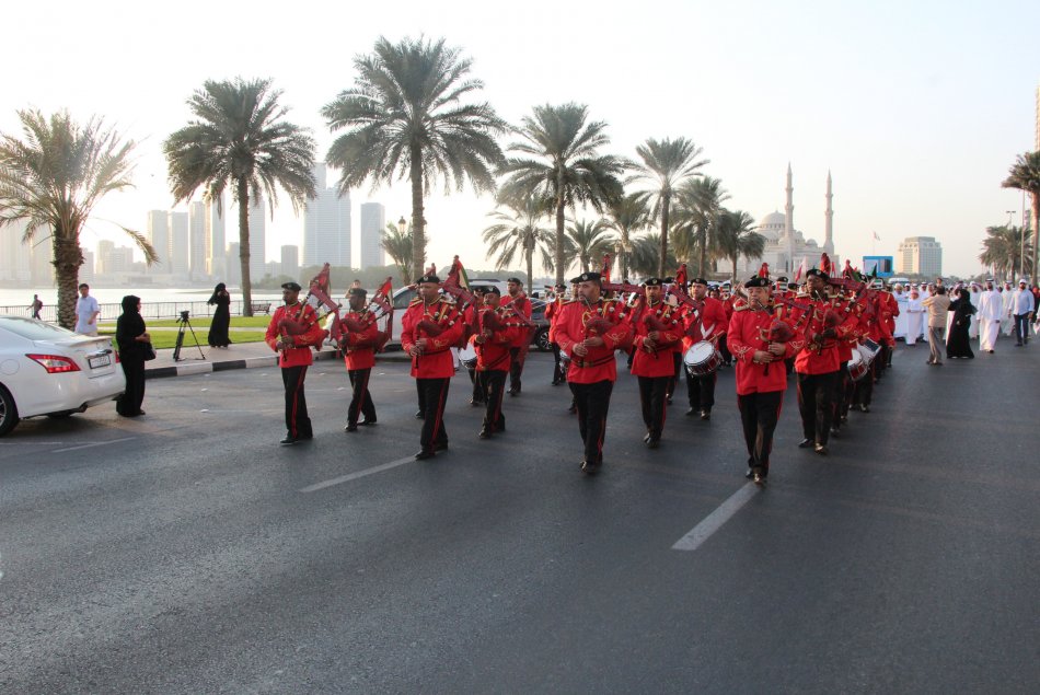 مشاركة طلبة الجامعة - مقر العين - في مسيرة اليوم العالمي للعصا البيضاء بإمارة الشارقة 