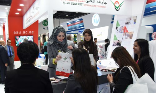 مشاركة متميزة لجامعة العين في معرض نجاح أبوظبي 2016