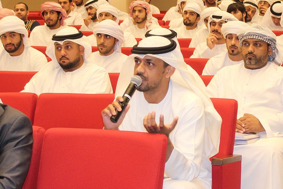 رئيس المحكمة الاتحادية العليا يلقي محاضرة بعنوان 