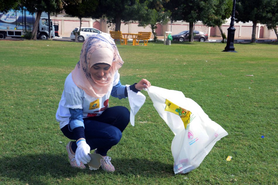 Clean Up UAE campaign 2016