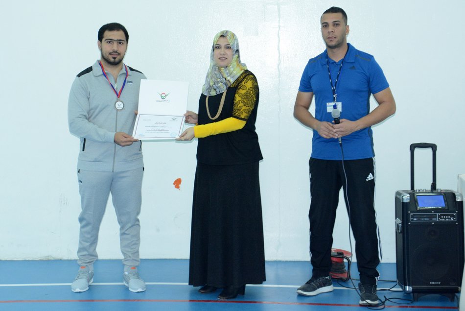 تتويج أوائل بطولة كرة السلة وبطولة اللياقة البدنية في جامعة العين