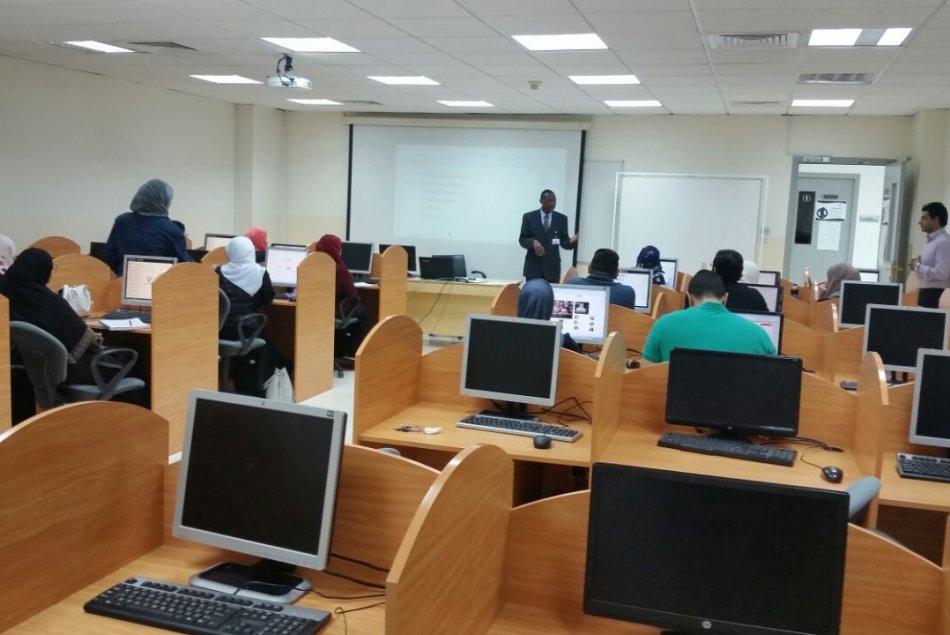 Khalifa Library Organizes a Workshop on Search Skills and Research Management 