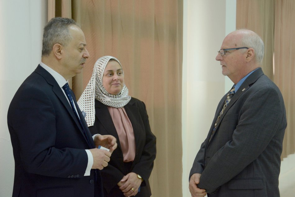 جامعة العين تحتضن ورشة عمل آليات ومعايير اعتماد الصيدليات العالمية