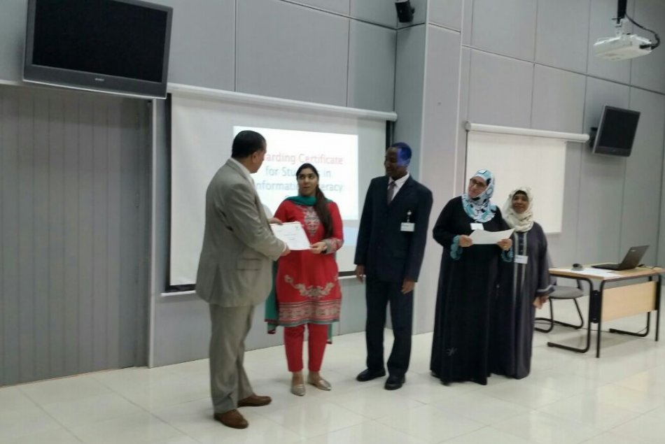 AAU Students Attend Information Literacy Course