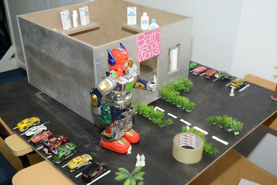 AAU students are innovating creatively