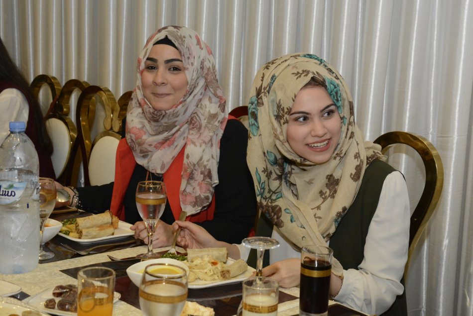 إفطار جماعي لطلبة جامعة العين المتميزين