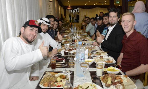 إفطار جماعي لطلبة جامعة العين المتميزين