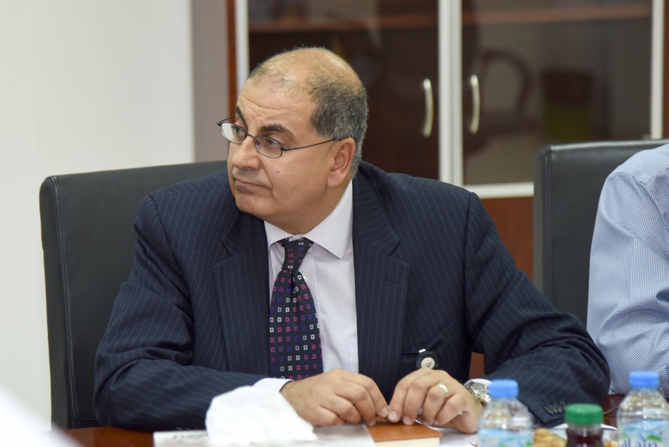 جامعة العين وبلدية العين تبحثان آفاق التعاون المشترك