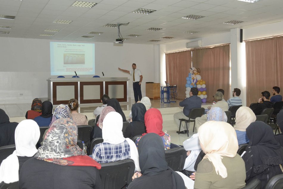 Lecture on Cosmetics Effects on Skin Health