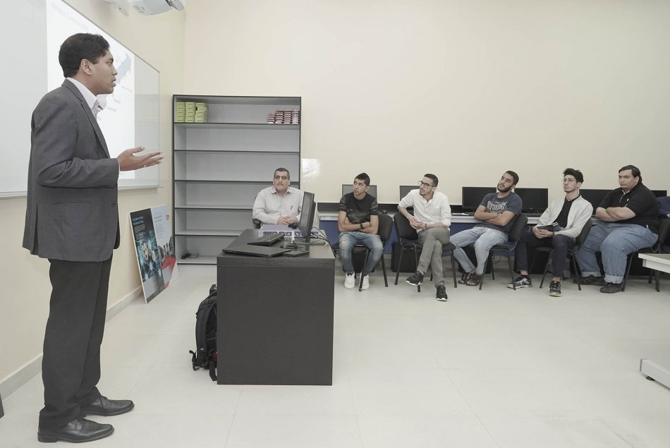 تجارب على قياس وفحص المعدات الإلكترونية