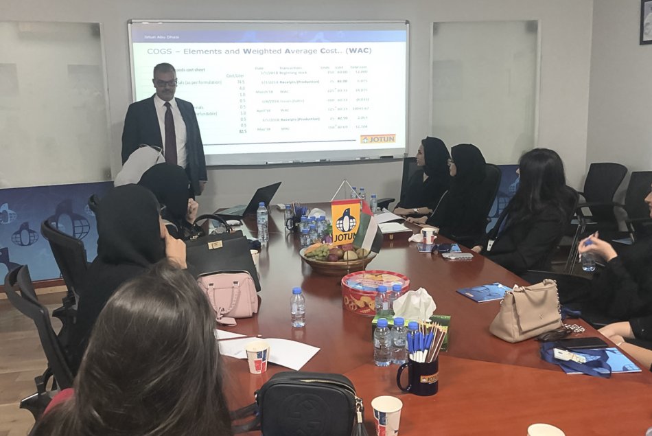 زيارة طلابية إلى شركة جوتن للدهان العالمية