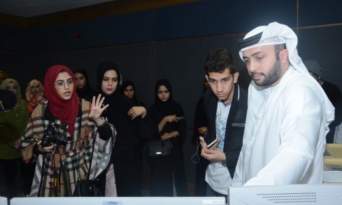 زيارة علمية إلى مؤسسة دبي للإعلام بمناسبة اليوم العالمي للإذاعة