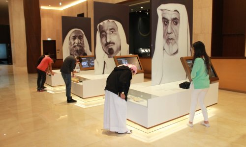 طلبة جامعة العين في زيارة علمية لمتحف الاتحاد