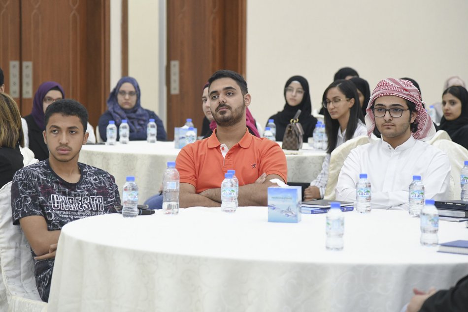لقاء تعريفي للطلبة الجدد في كلية الهندسة