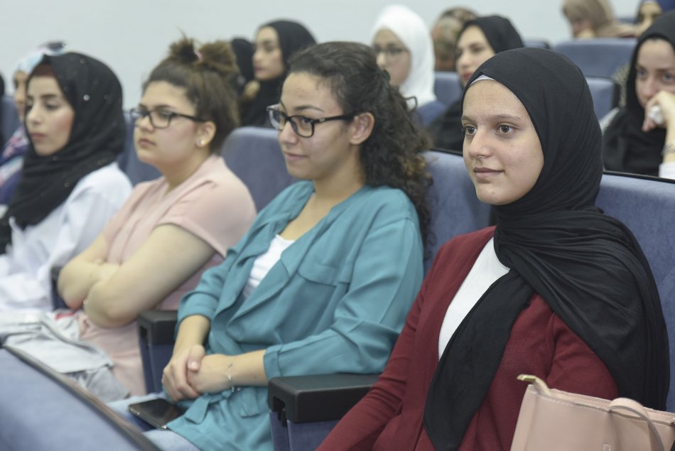 لقاء رئيس الجامعة مع الطلبة الجدد