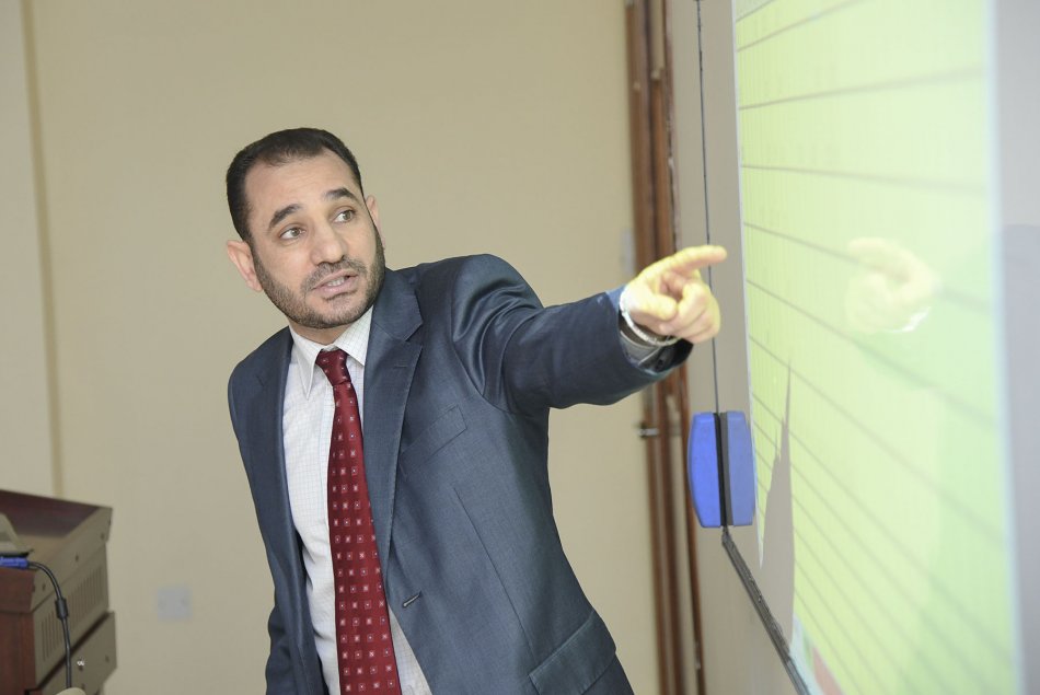 ورش عمل متنوعة لتنمية أعضاء الهيئة التدريسية في كلية الهندسة