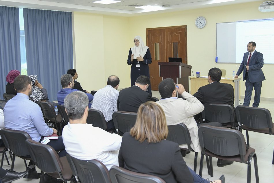 ورش عمل متنوعة لتنمية أعضاء الهيئة التدريسية في كلية الهندسة