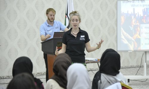طلبة جامعة العين يستعدون لمهرجان العلوم