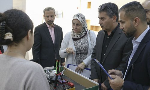 كلية الهندسة و 