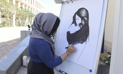 مشاعر محبة تملأ جامعة العين احتفالاً بيوم الأم