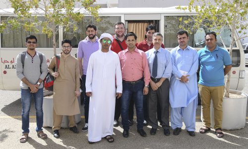 وفد جامعة العين يعود إلى البلاد بعد تأدية مناسك العمرة