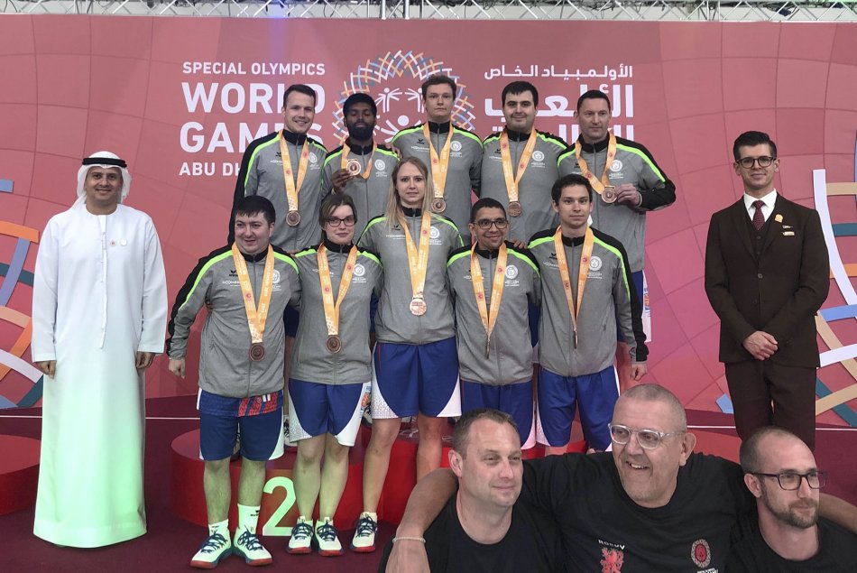 مشاركة طلبة جامعة العين في الأولمبياد الخاص