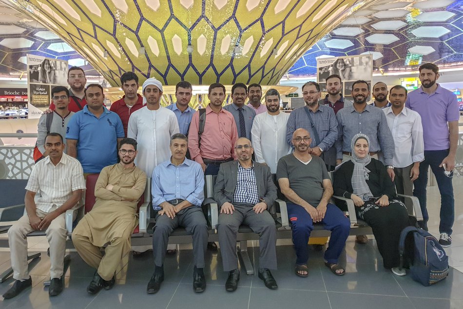 موظفو جامعة العين يؤدون مناسك العمرة 2019