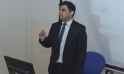 جامعة العين تعزز معارف طلبة المدارس حول البرمجة