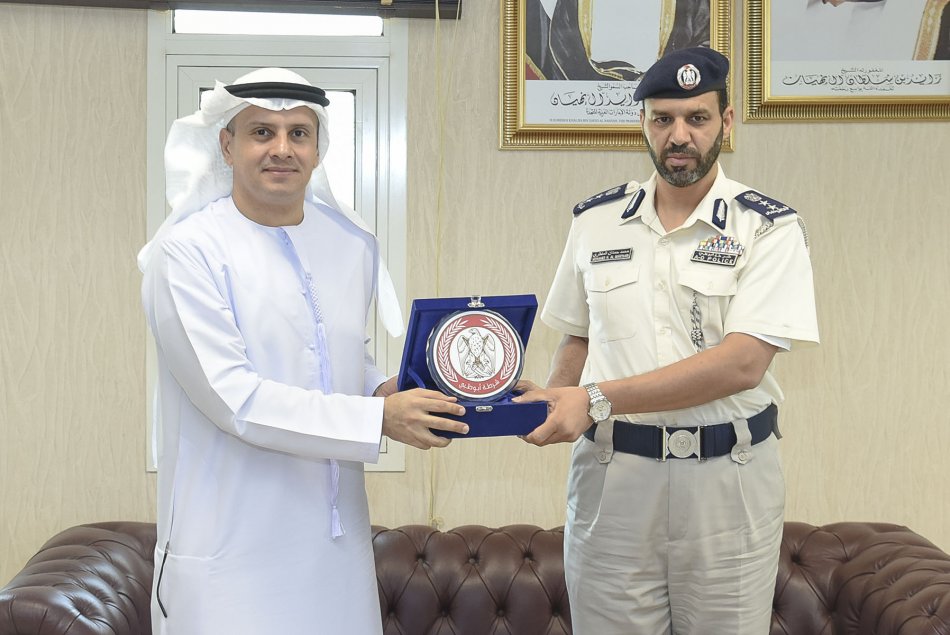 زيارة المدير المفوض لمديرية شرطة العين