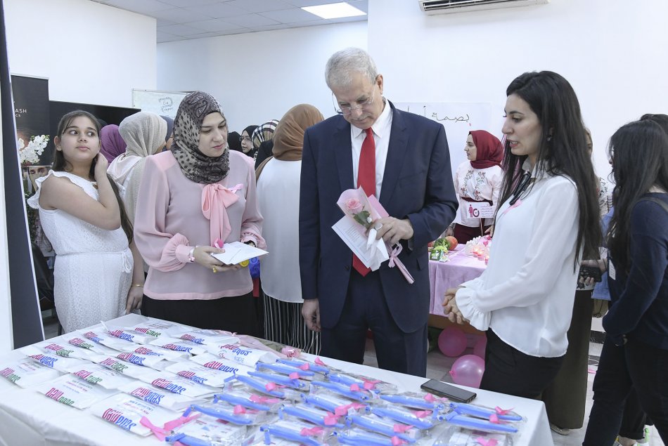 فعاليات صحية للتوعية بسرطان الثدي تحت شعار كوني بأمان