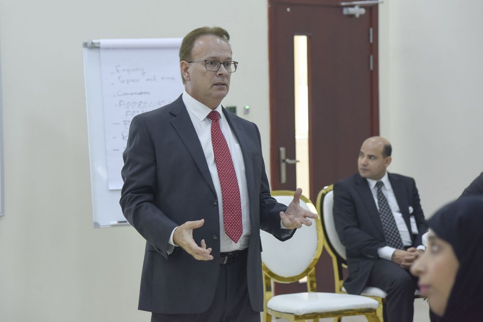 دورة فرسان التسامح للمرة الثانية في جامعة العين