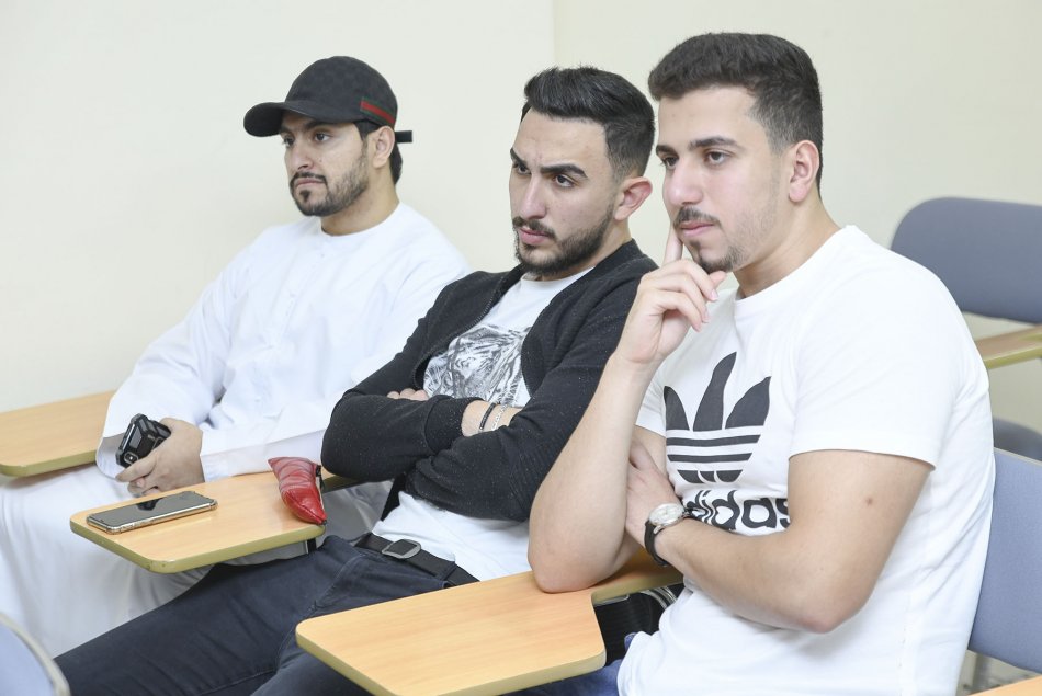 محاضرة توعوية بالجرائم الإلكترونية بعنوان لا يخدعونك