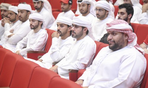 رئيس الجامعة ونائبه يرحبان بالطلبة الجدد وعمادة شؤون الطلبة تدعم طاقاتهم