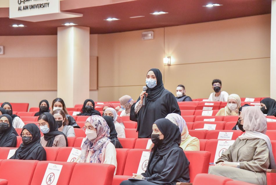 ورشة عمل الآفاق المستقبلية لخريج الصيدلة: خبرات صيدلي