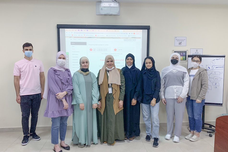 ورشة عمل حول اللاتك لطلبة الهندسة