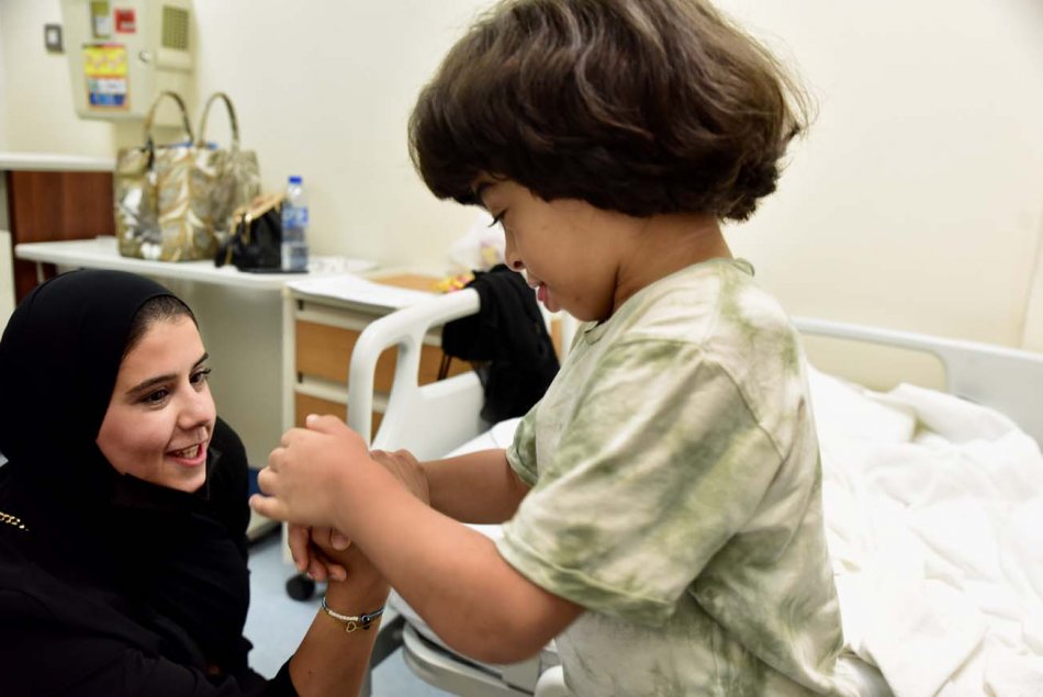 زيارة طلابية إلى مدينة الشيخ خليفة الطبية 