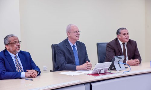 AAU Students' Study-Abroad Arrangement with Menlo College