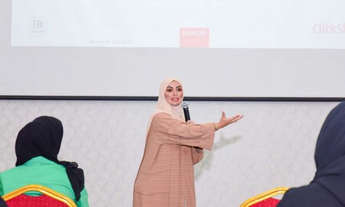 ورشة عمل مفعمة بالإيجابية حول الذكاء العاطفي