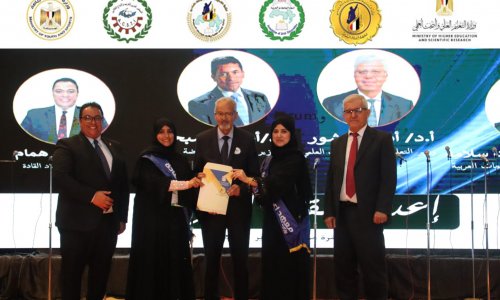 طالبات من جامعة العين يشاركن في برنامج إعداد القائد العربي في جمهورية مصر العربية