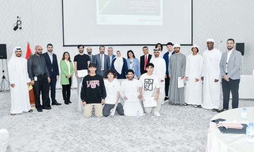 جامعة العين تكرم فريق كرة القدم لفوزهم بالمركز الأول في دوري الجامعات