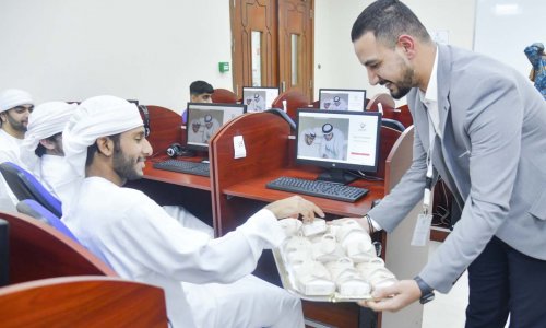 تحية ودية من عمادة شؤون الطلبة لطلاب أصحاب الهمم
