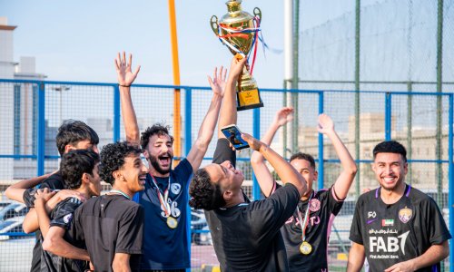 تتويج كلية الصيدلة ببطولة كرة القدم للكليات