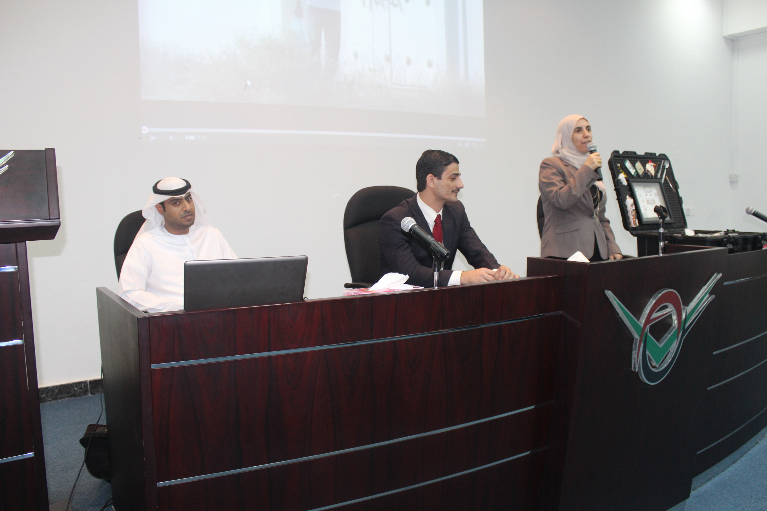فعالية توعوية عن المخدرات في جامعة العين فعالية توعوية عن المخدرات في جامعة العين